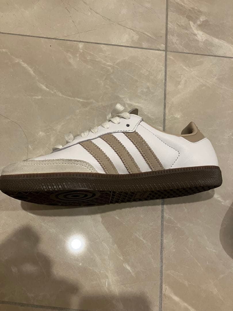 購入したばかり。adidas Samba OG スニーカー ホワイト/ベージュ