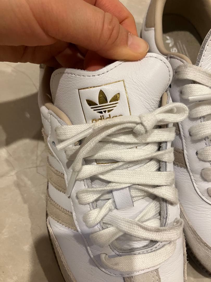 購入したばかり。adidas Samba OG スニーカー ホワイト/ベージュ
