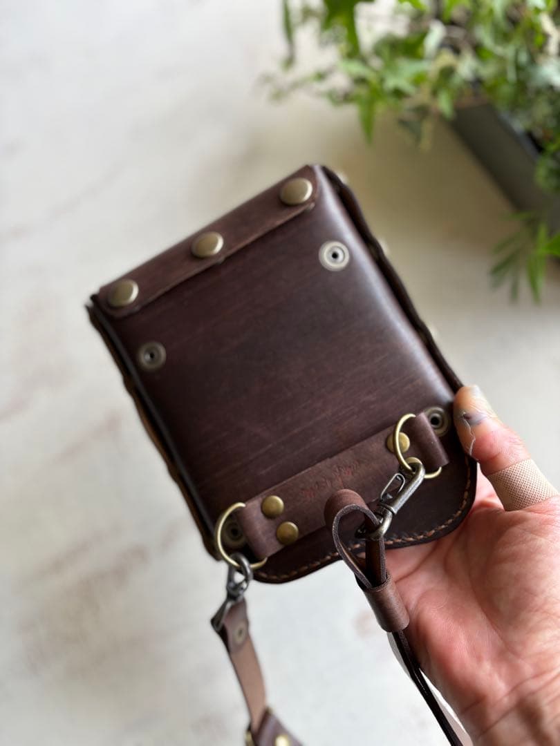 手染めブラウン、ハラコレオパードの大容量シザーケース