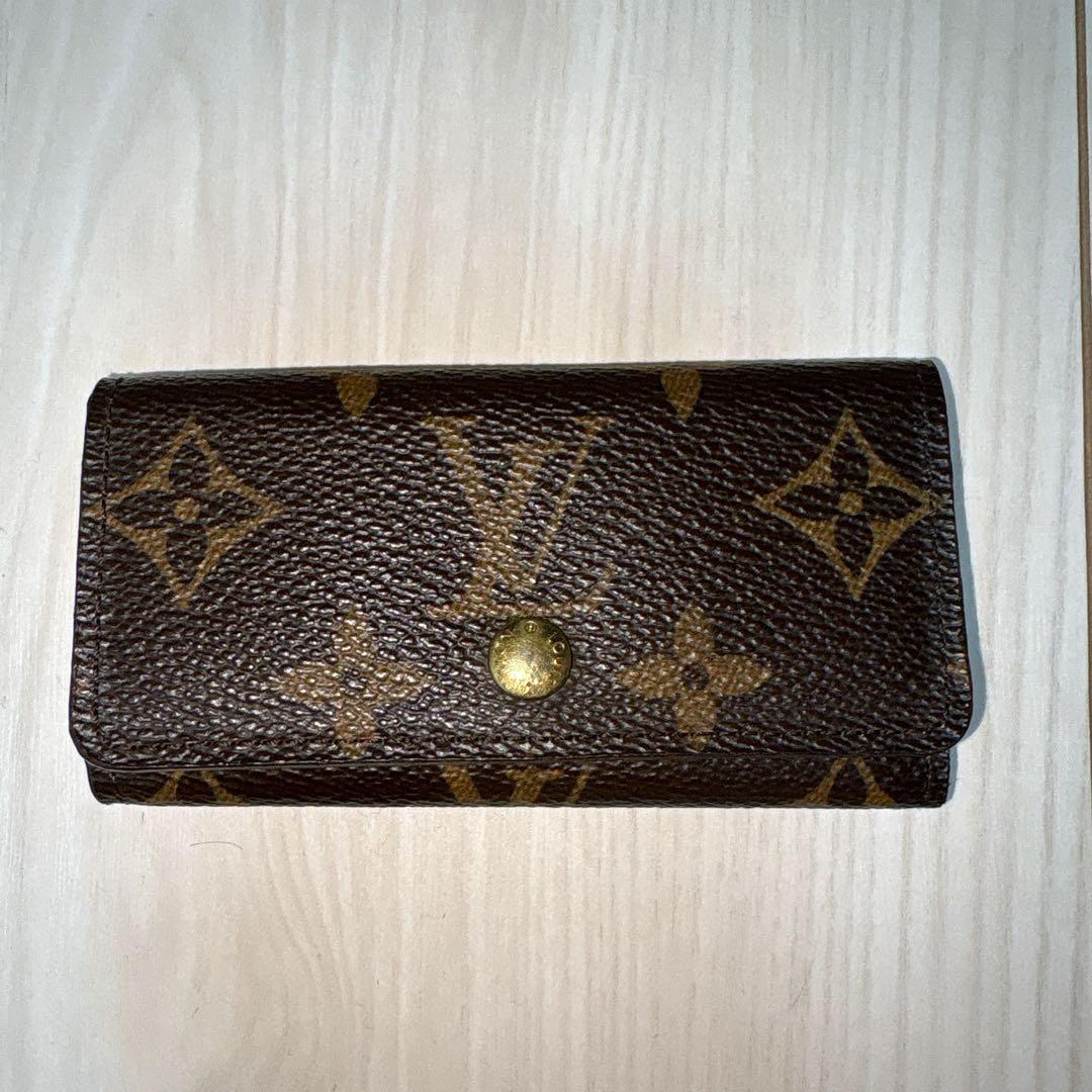 LOUIS VUITTON ルイヴィトン キーケース