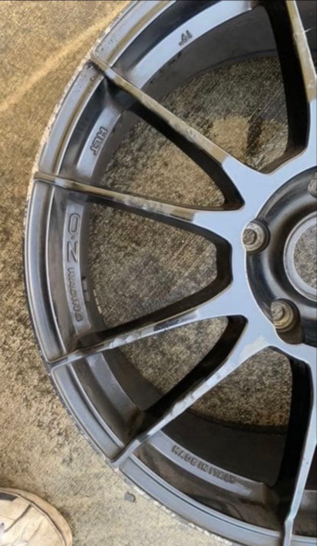 ⭐正規品O.Z. ポルシェ911タイプ997前後8.5/11j左側２本ガリ傷有♪