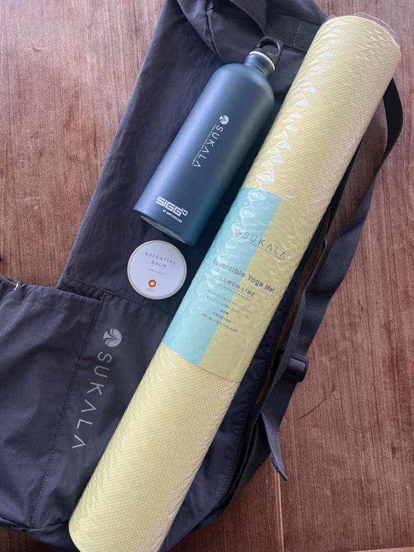 lava リバーシブルヨガマット、バッグ、ボトルのセット