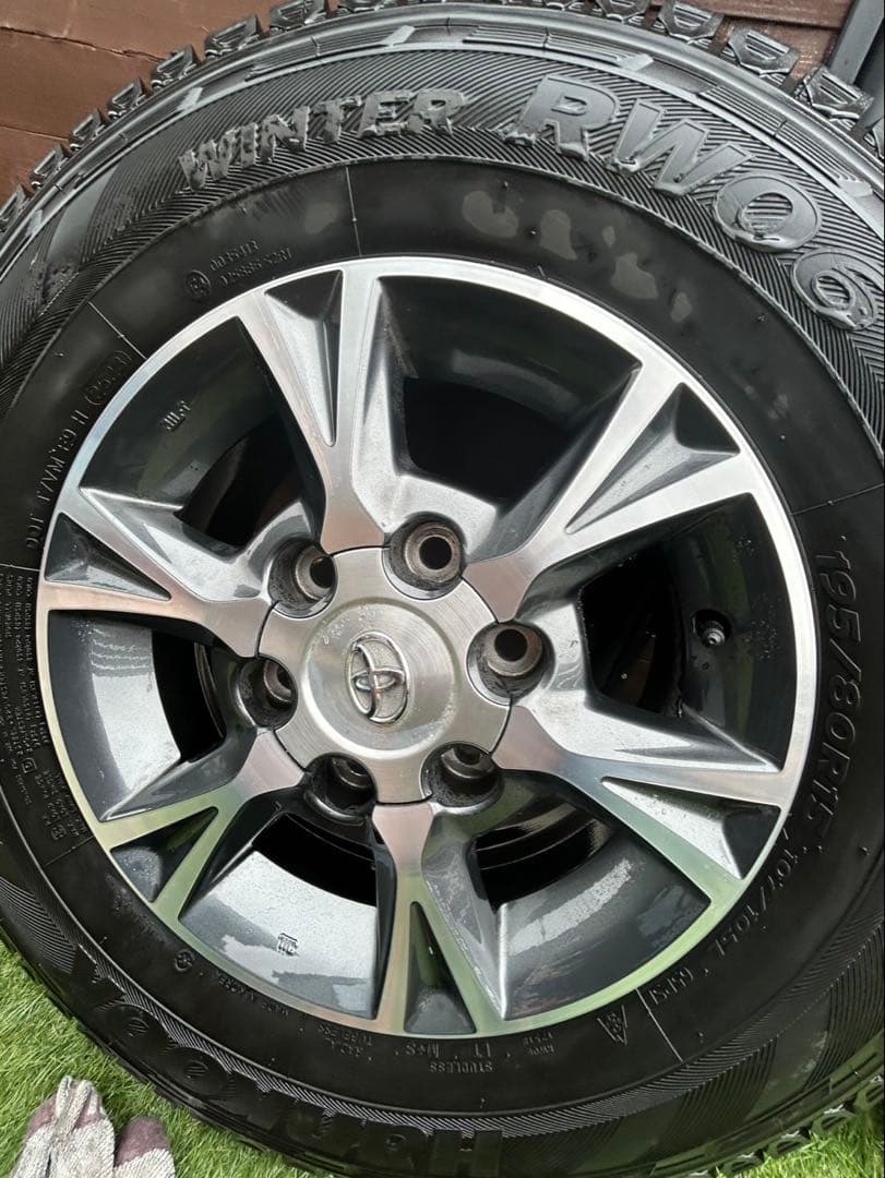 ハイエース　純正ホイール　のみ