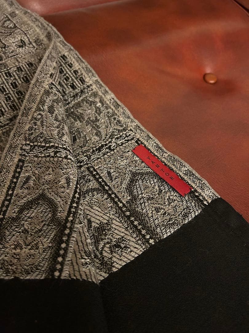 Tibetan Paisley Jacquard Wool Stole ヤントル