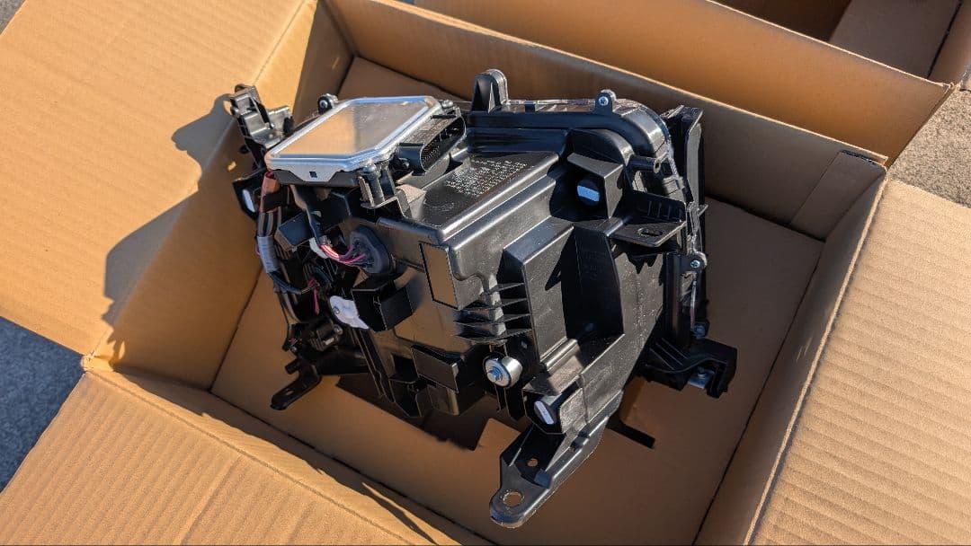 トヨタ　ランドクルーザー250 オプション　丸目ヘッドライト