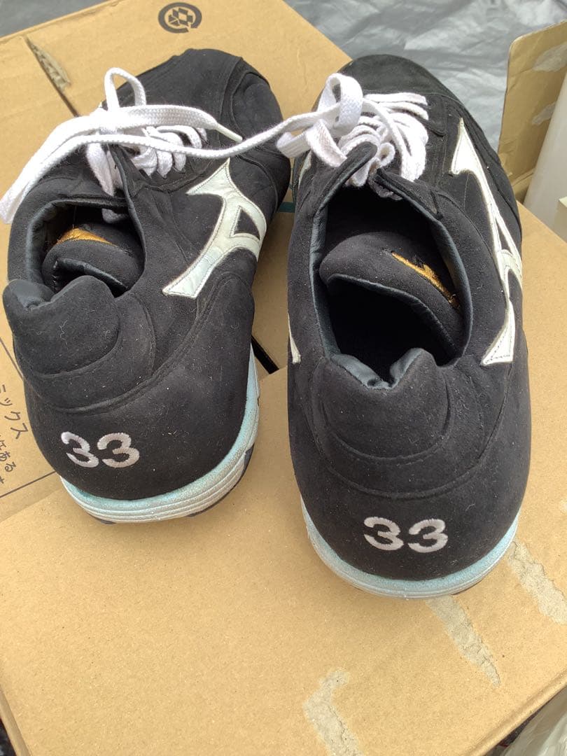 実使用 日本ハムファイターズ プロ支給品 Mizuno スパイク 黒 背番号33