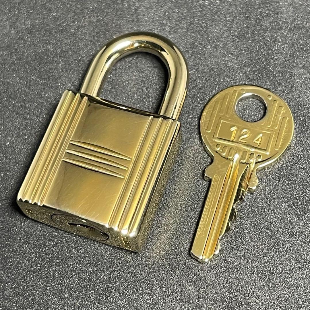 【美品】エルメス K24ゴールドメッキ パドロック カデナ リペア品 124番