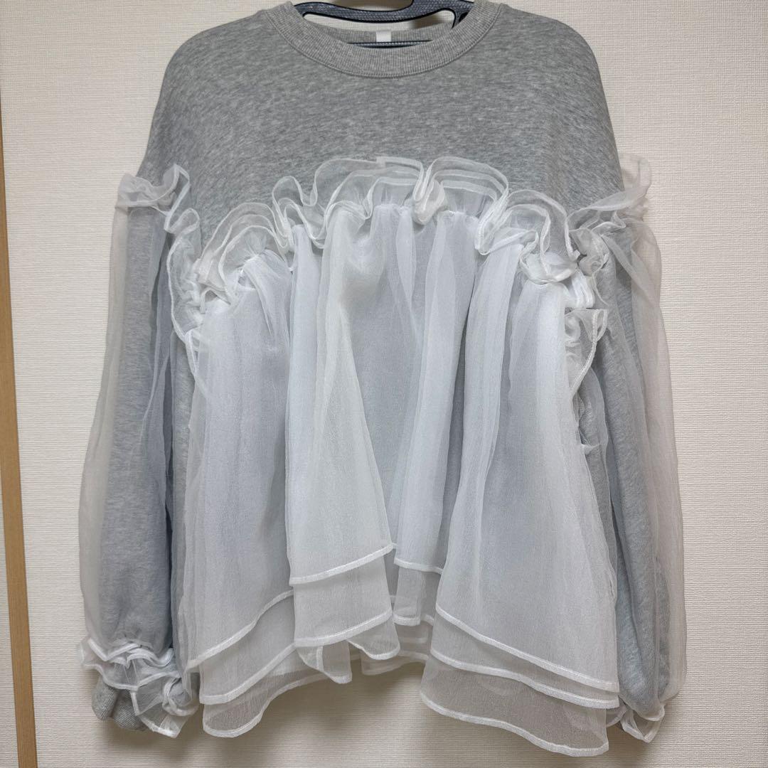 Bibiy ビビィANNA PUFF TOP フリルスウェット