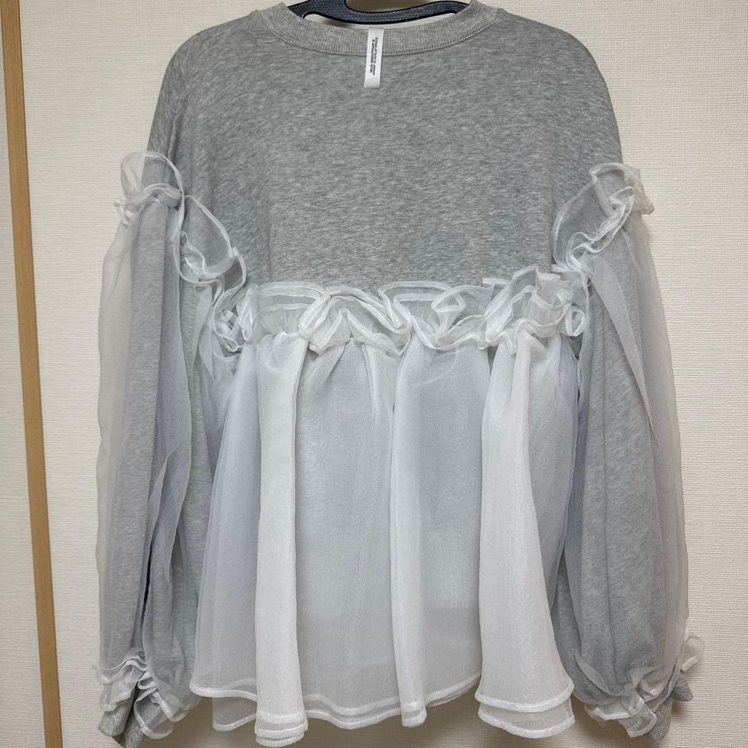 Bibiy ビビィANNA PUFF TOP フリルスウェット