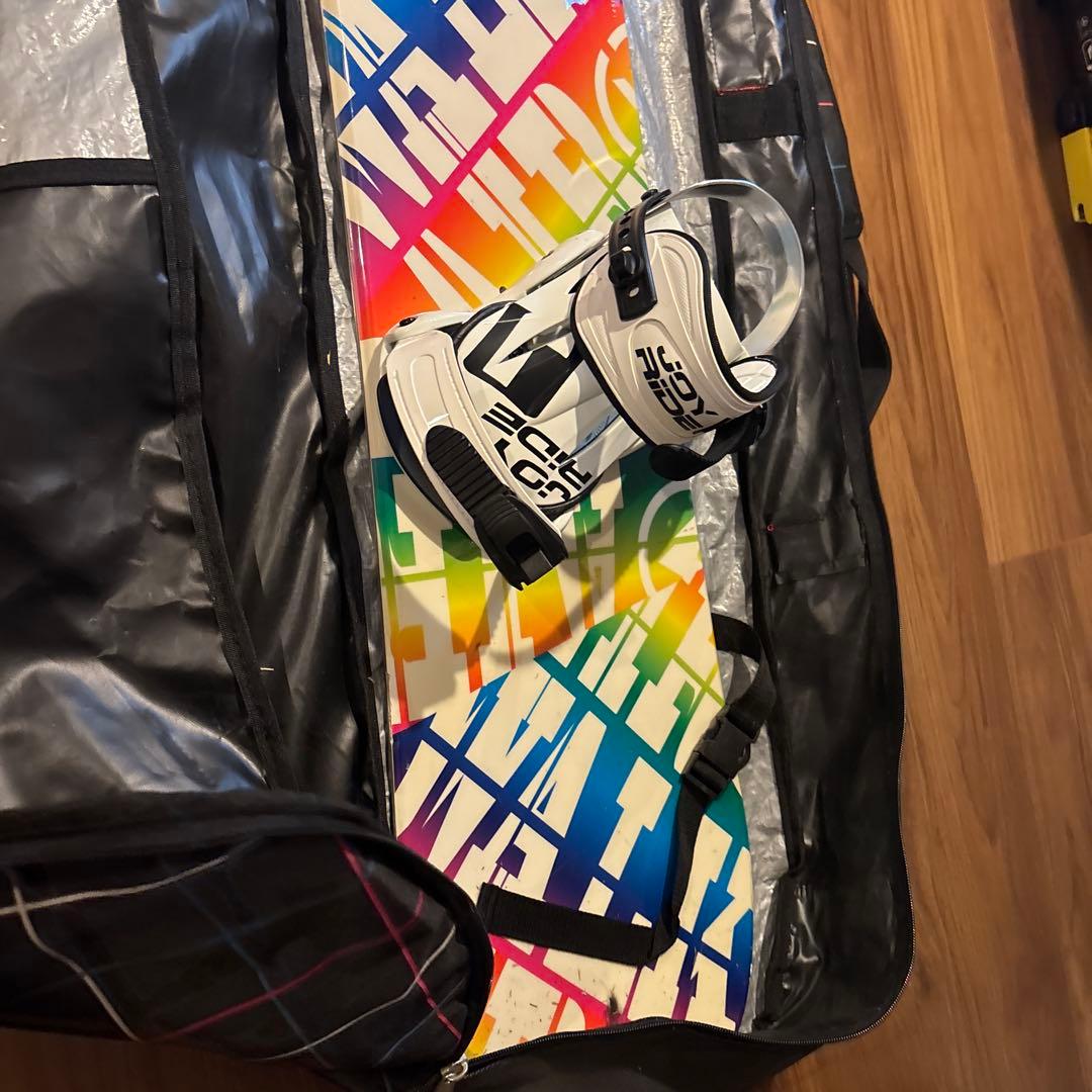 あ*か様 カラフルスノーボードとビンディング、ケースセット