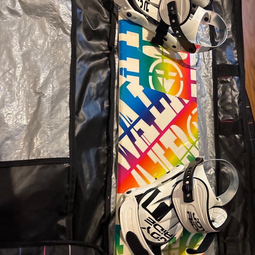 あ*か様 カラフルスノーボードとビンディング、ケースセット