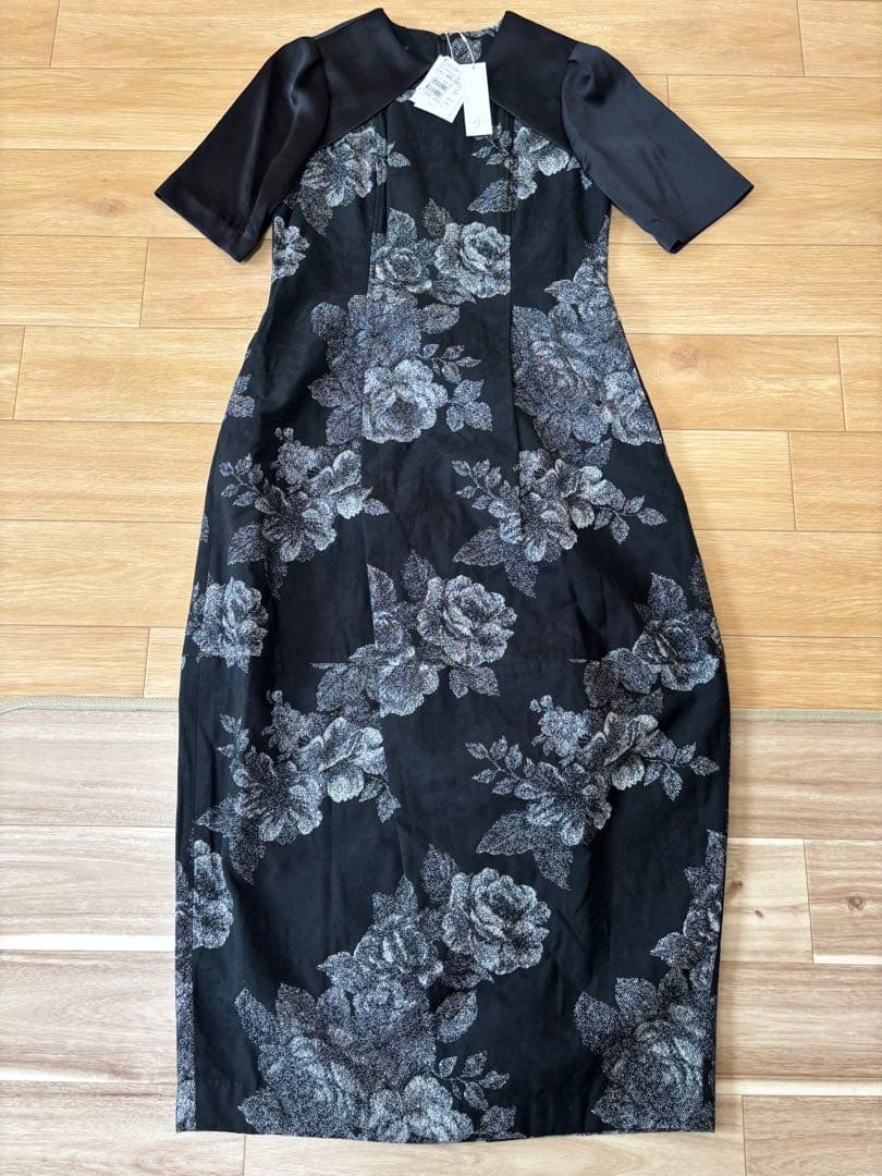 resil ×足利 ゴブラン織りワンピース