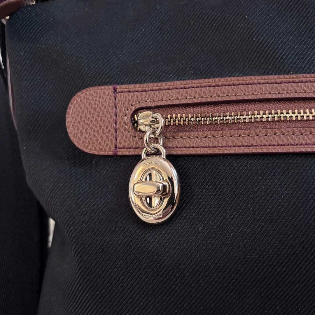 新品同様✨コーチ ショルダーバッグ ブラック ターンロック チャーム 男女兼用