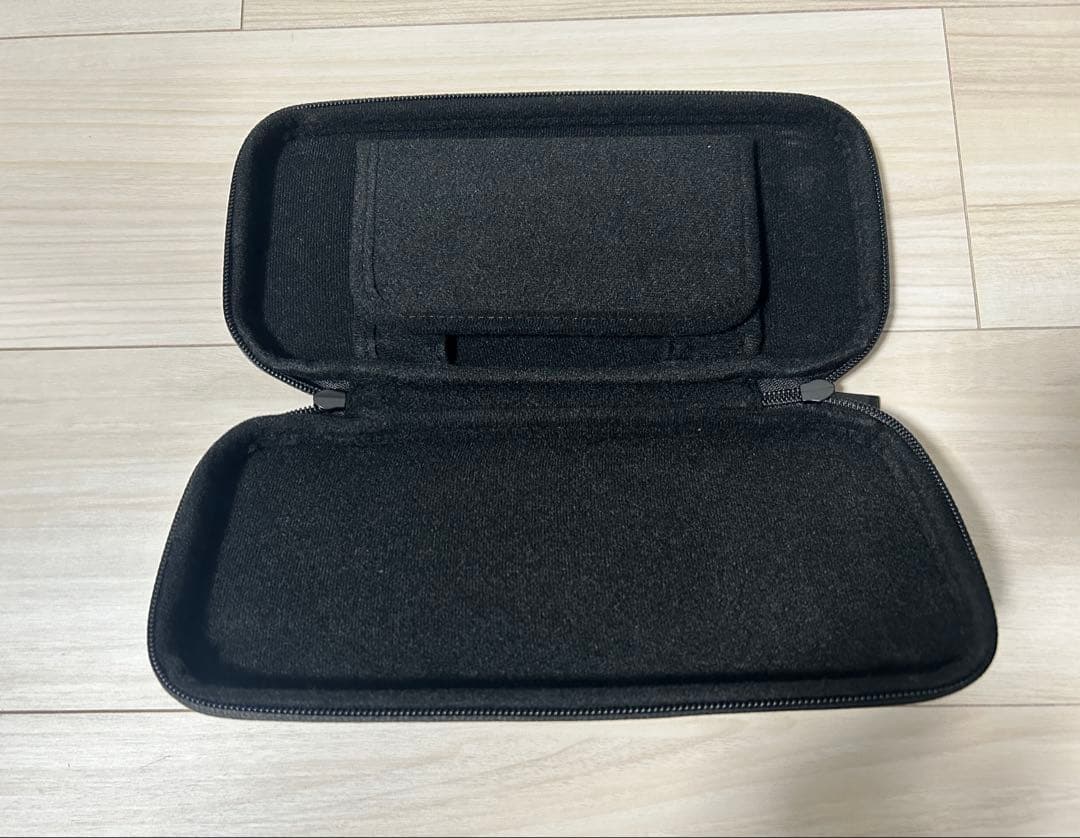 Nintendo Switch本体セット、充電グリップ、キャリングケース、ドッグ