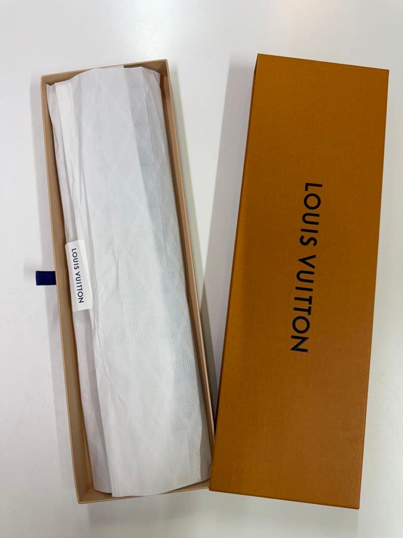 新品未使用LOUIS VUITTON ブラックネクタイ