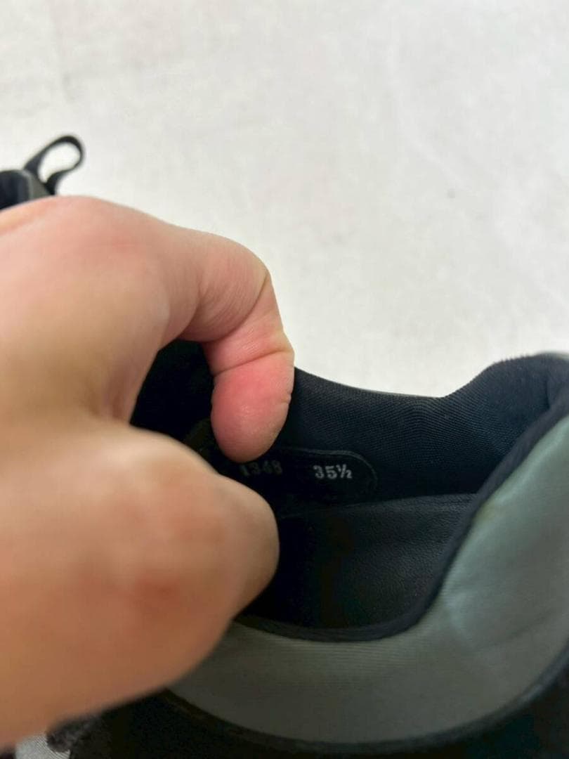 PRADA ブラック スエード スニーカー