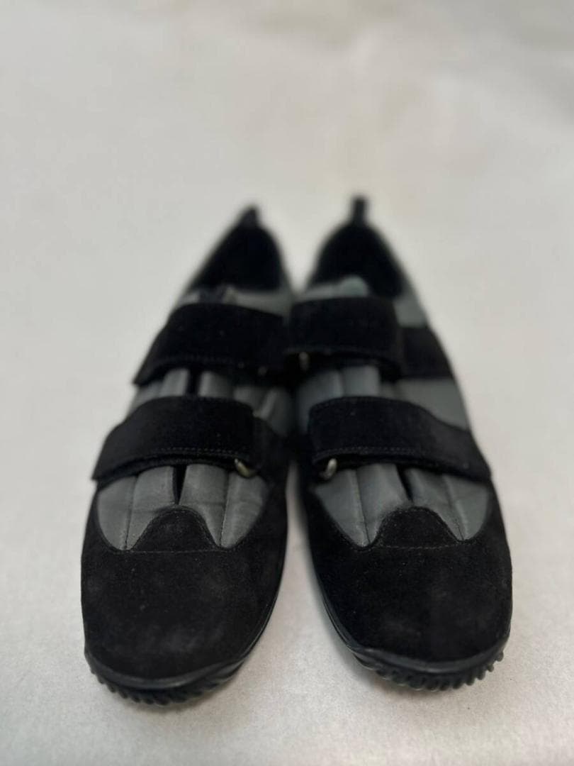 PRADA ブラック スエード スニーカー