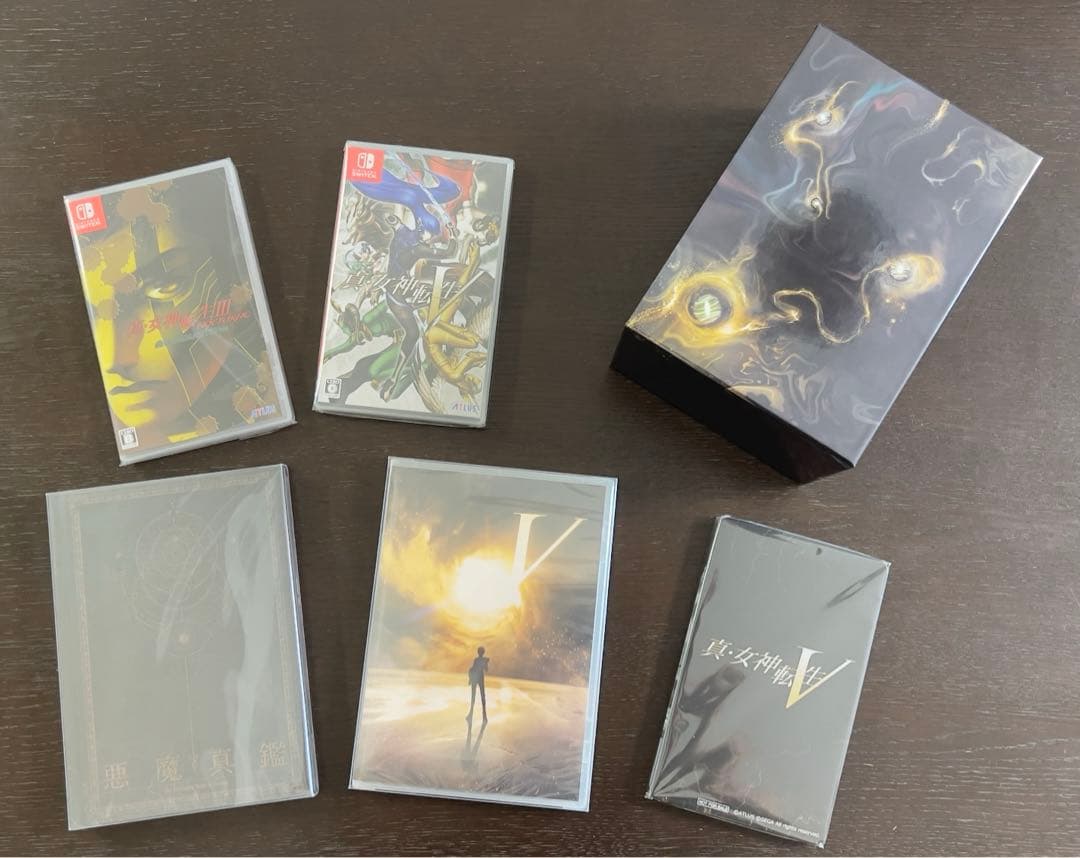 【新品未使用・極美品】真・女神転生V 限定版 & 真・女神転生III HD特典付