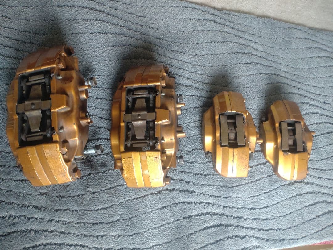 WRX STI スペックC 純正ゴールドブレンボキャリパー　翌日発送