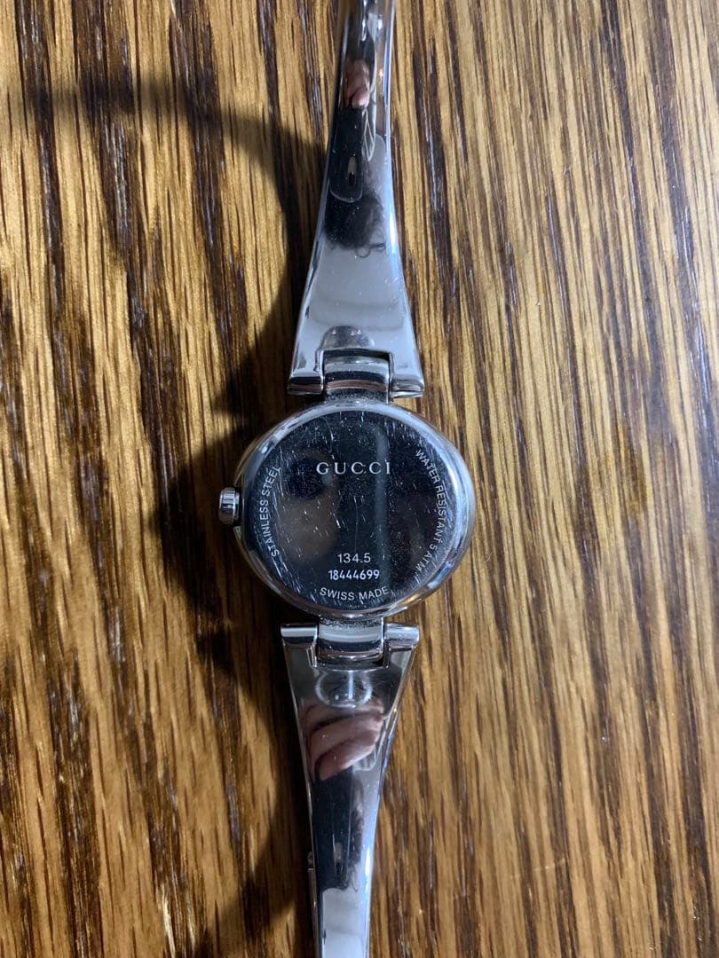 GUCCI シルバー アナログ腕時計