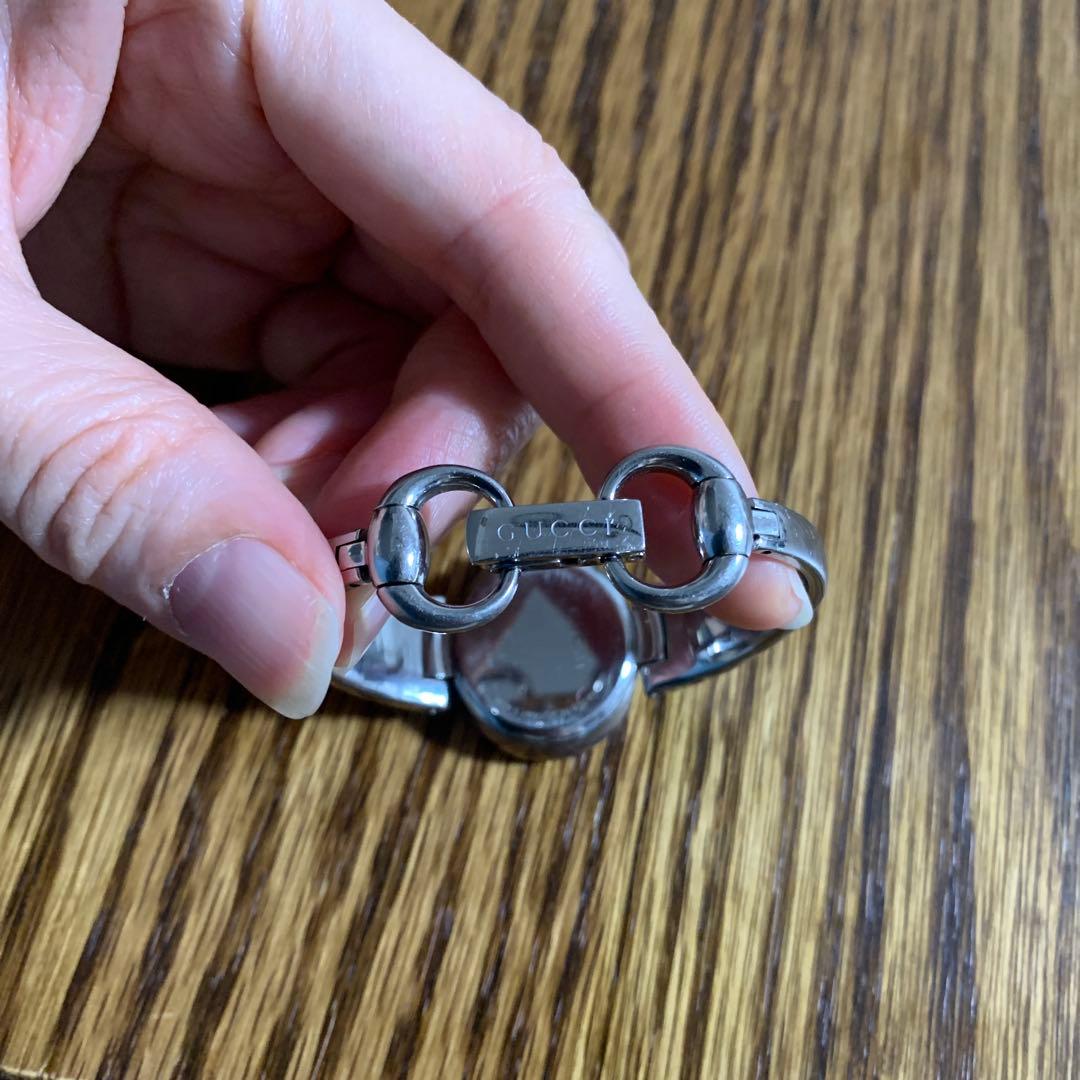 GUCCI シルバー アナログ腕時計