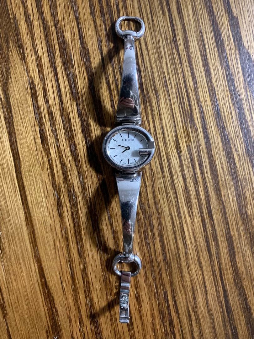 GUCCI シルバー アナログ腕時計