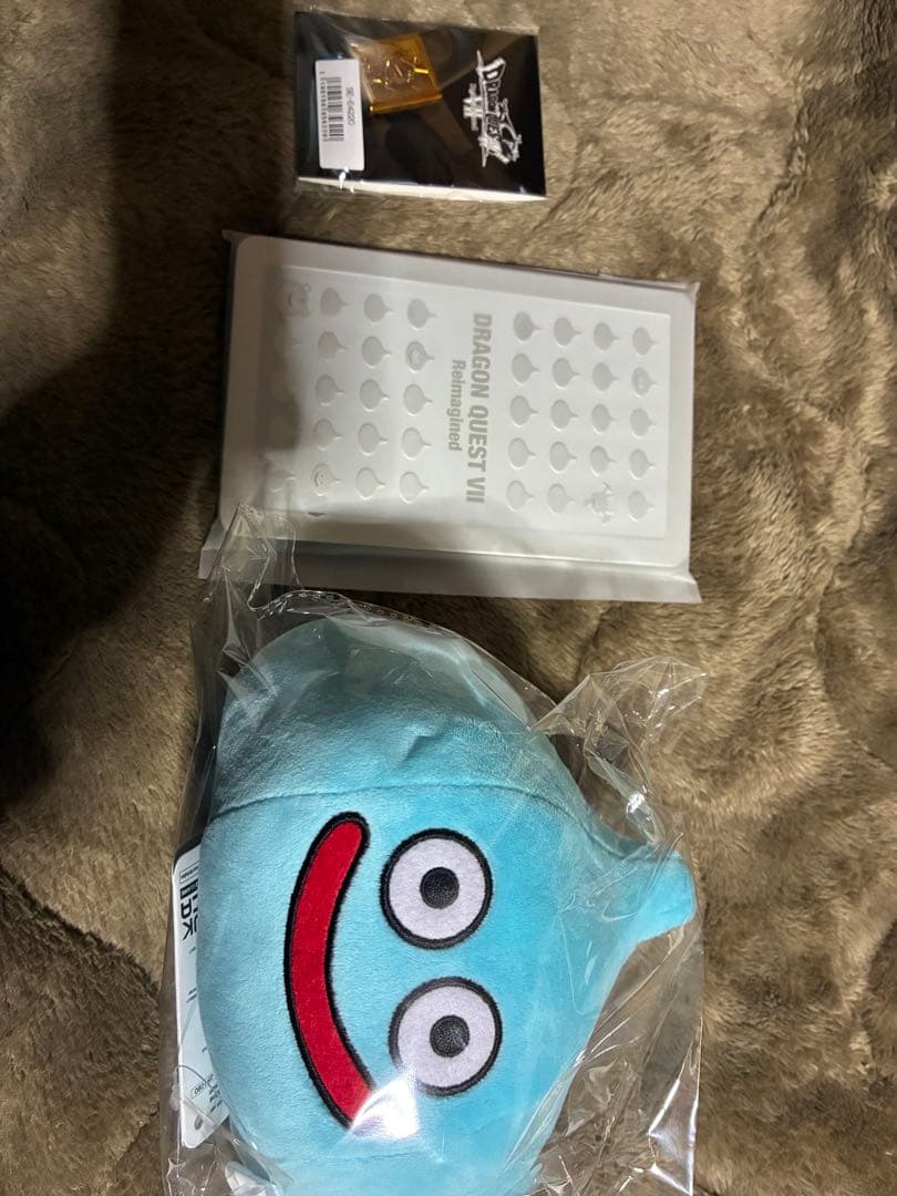 ドラゴンクエスト7 ピンズ　スチールブックケース　　　ぬいぐるみ　スライム