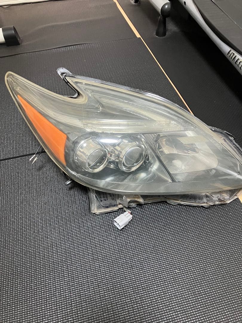 30プリウス 後期LEDヘッドライト　US加工　コンピューター付