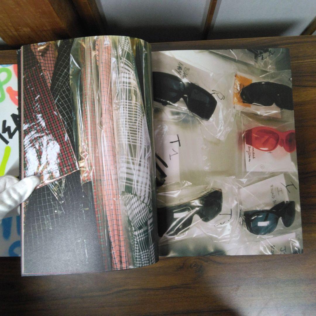 Balenciaga Winter 18　洋書　RIZZOLI　インク跡あり。