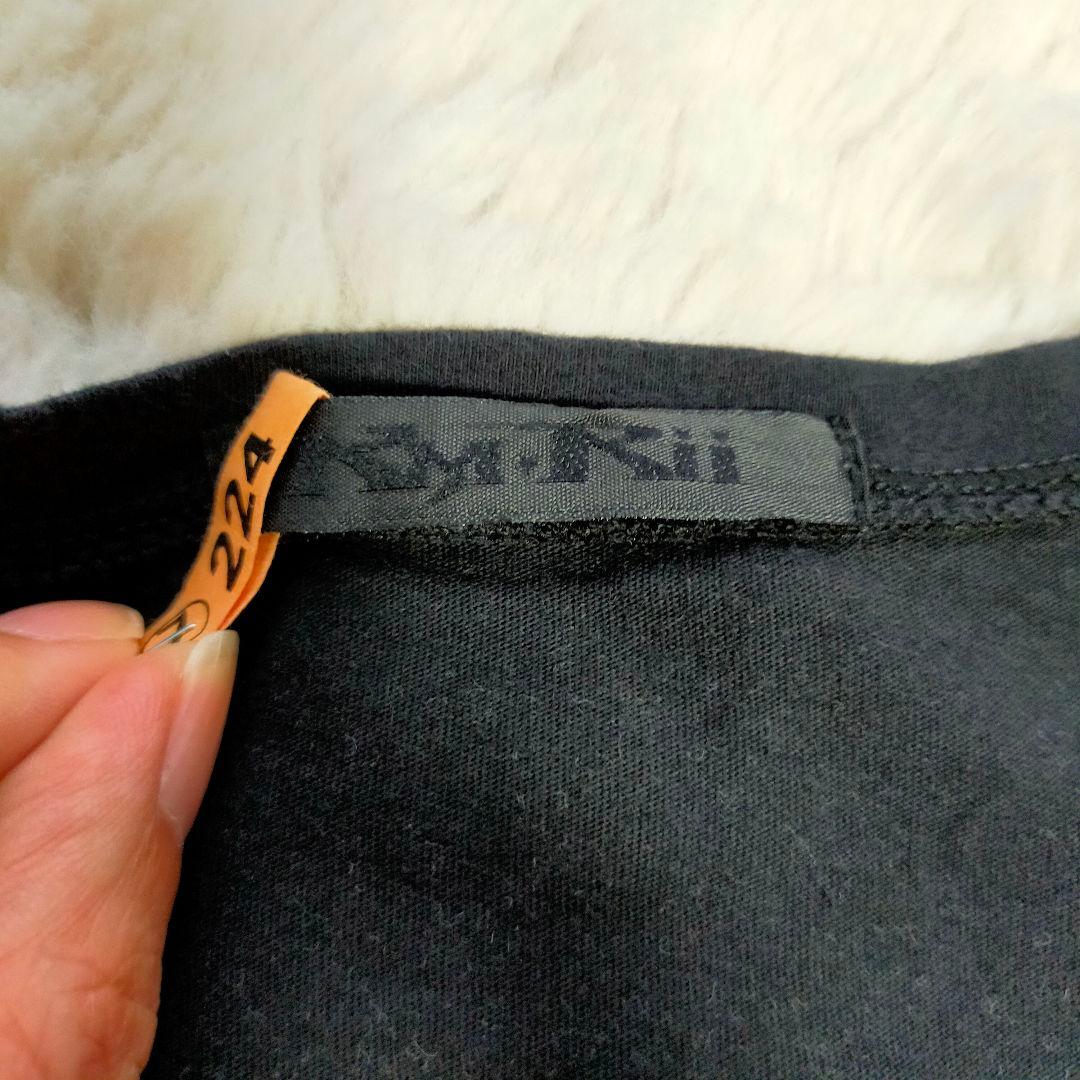 KMRii Black Shadow VネックTシャツ 変形デザイン