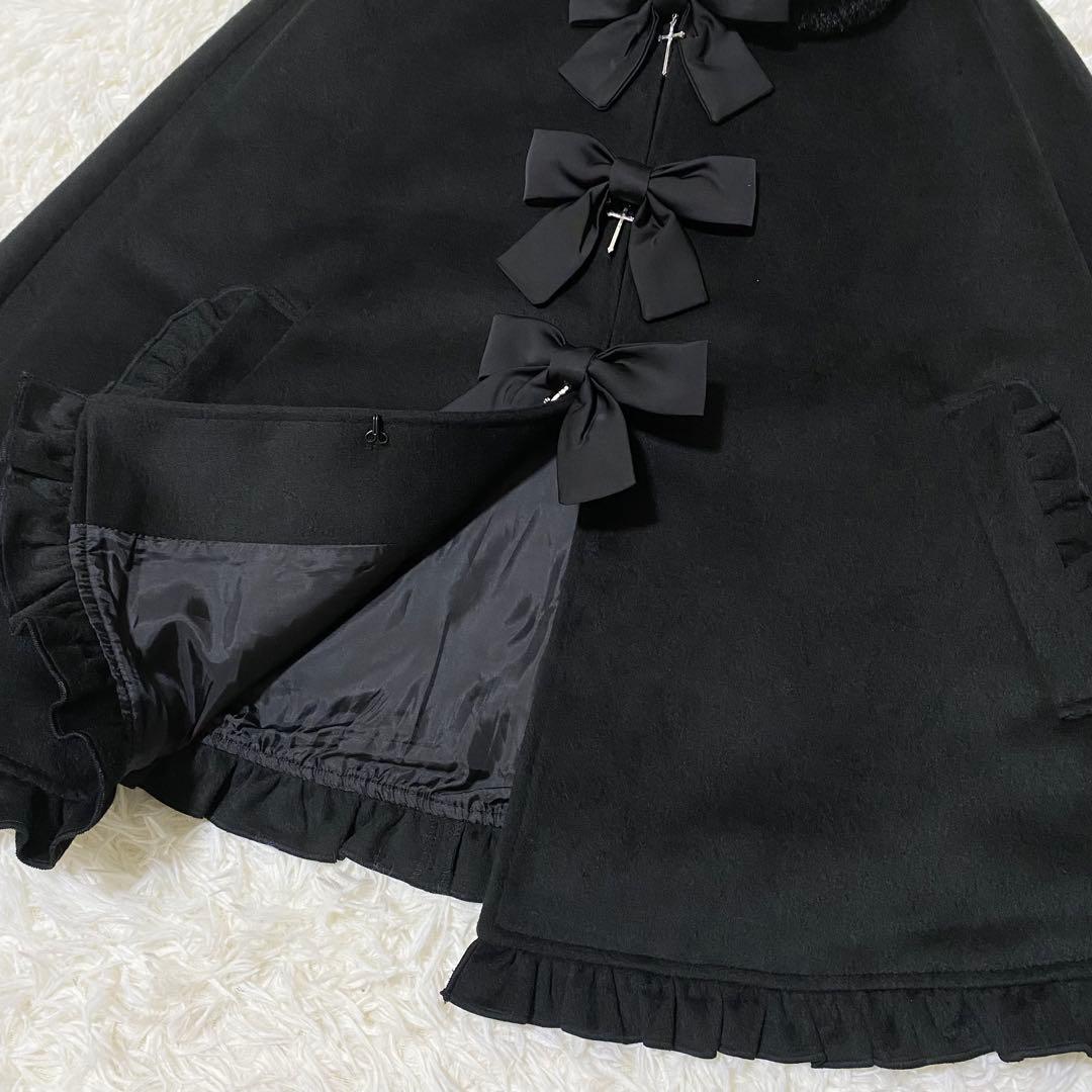 【試着のみ】 Jamieエーエヌケー　リボンが3つフリルケープ　ポンチョ　ファー