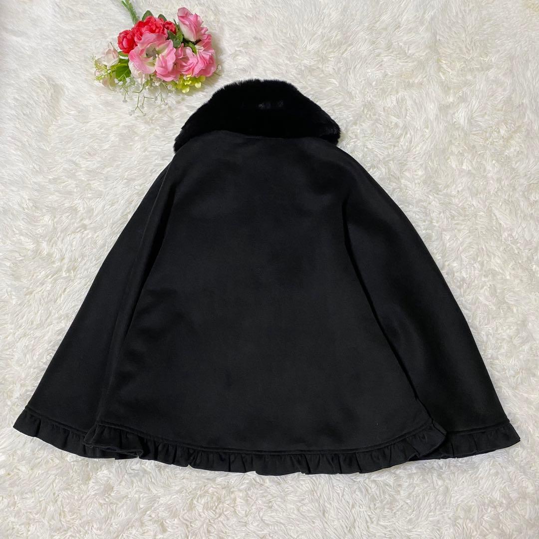 【試着のみ】 Jamieエーエヌケー　リボンが3つフリルケープ　ポンチョ　ファー