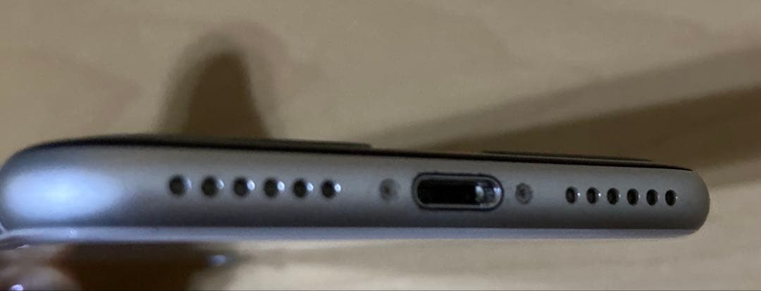 iPhoneSE第2世代　本体　ホワイト　64GB SIMフリー