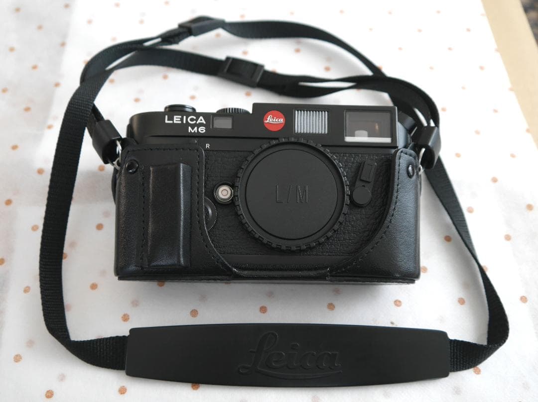 レジファインダーカメラの最高峰Leica M6 ブラック　良品