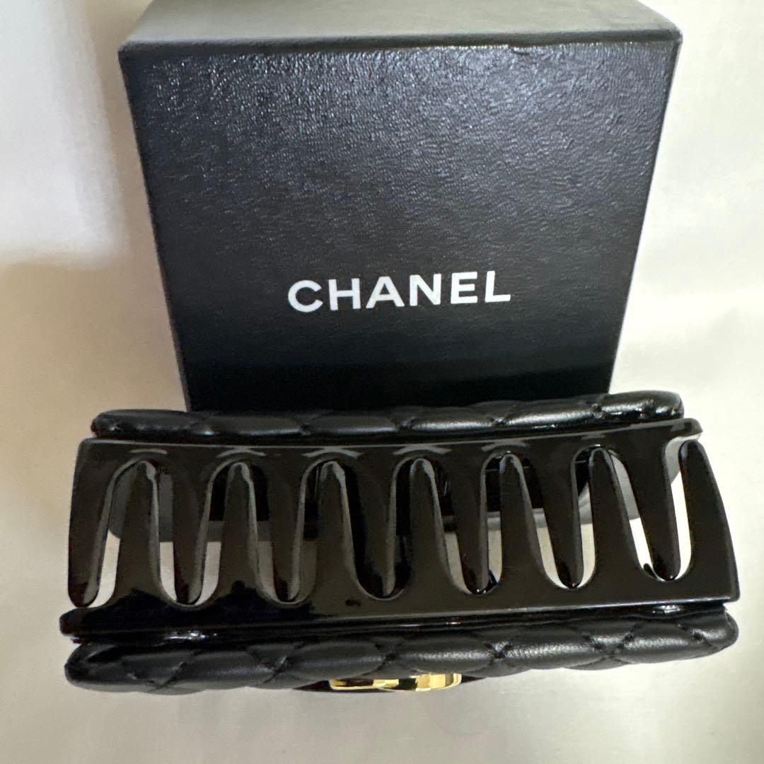 超希少１点❗️CHANELノベルティ海外ヘアクリップブラック キルティング