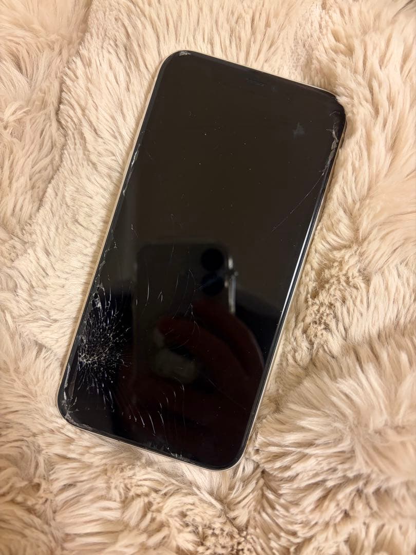 Apple iPhone 11 ホワイト 本体 付属品あり