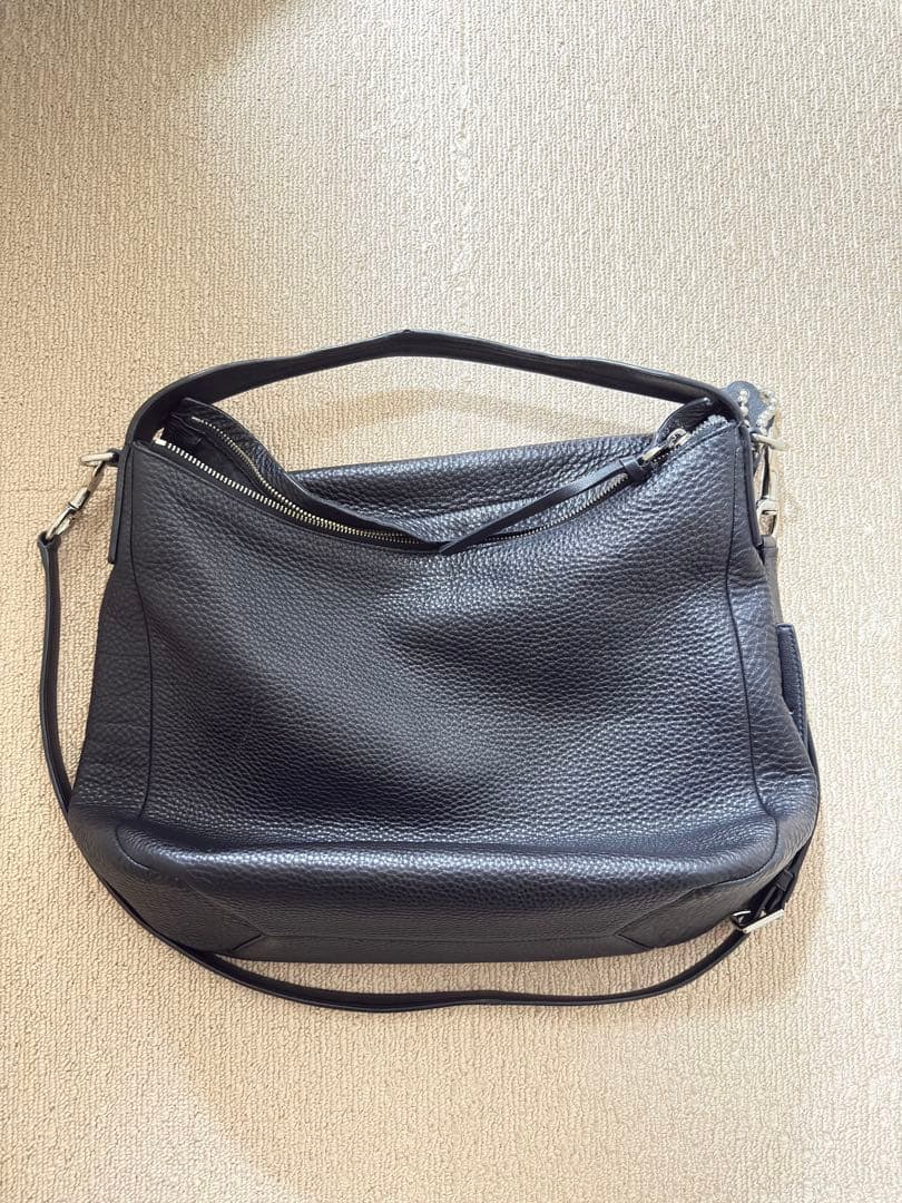 COACH ブラック ショルダーバッグ（レザー）