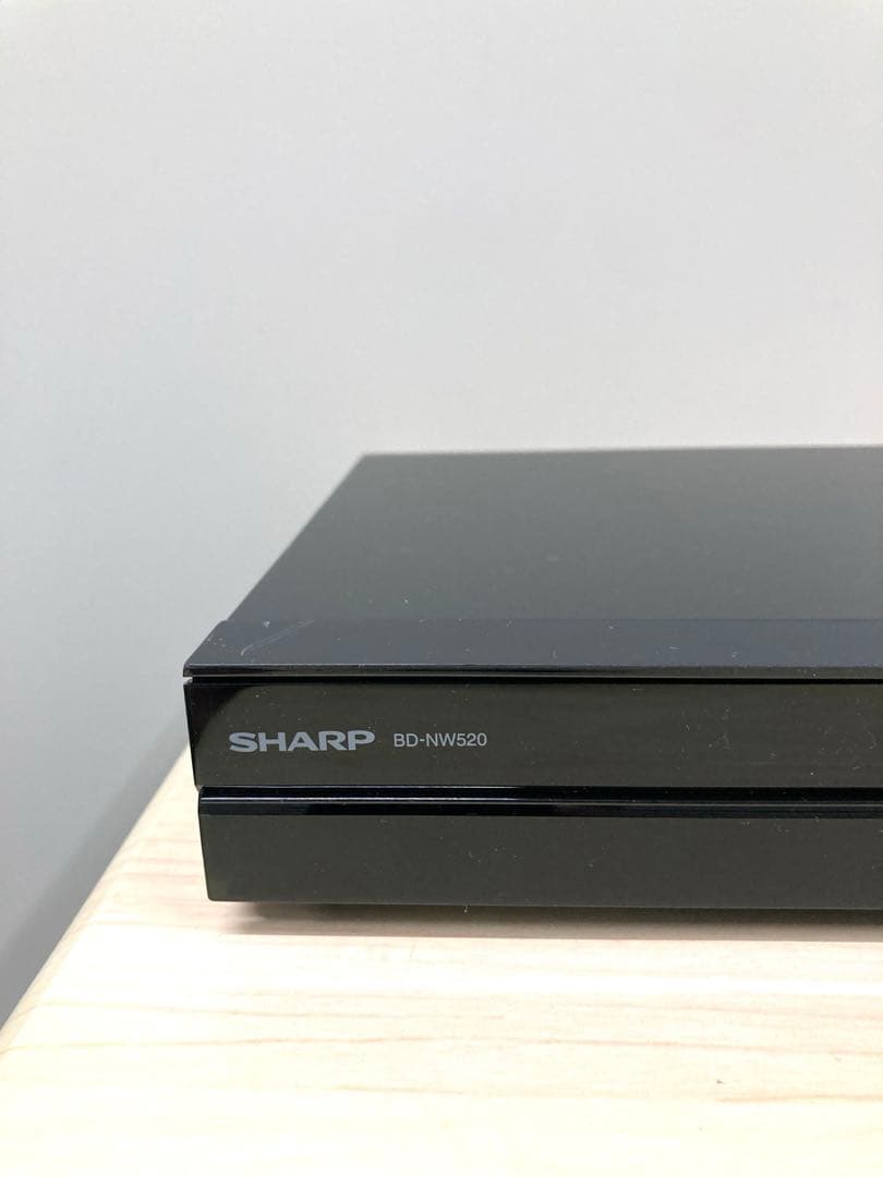 めっちゃ綺麗　シャープ　AQUOS ブルーレイ　　BD-NW 520