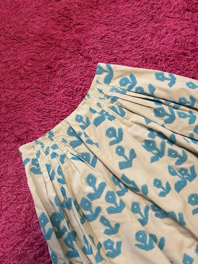 ミナペルホネン❗️フレアスカート アイボリー×青、刺繍‼️