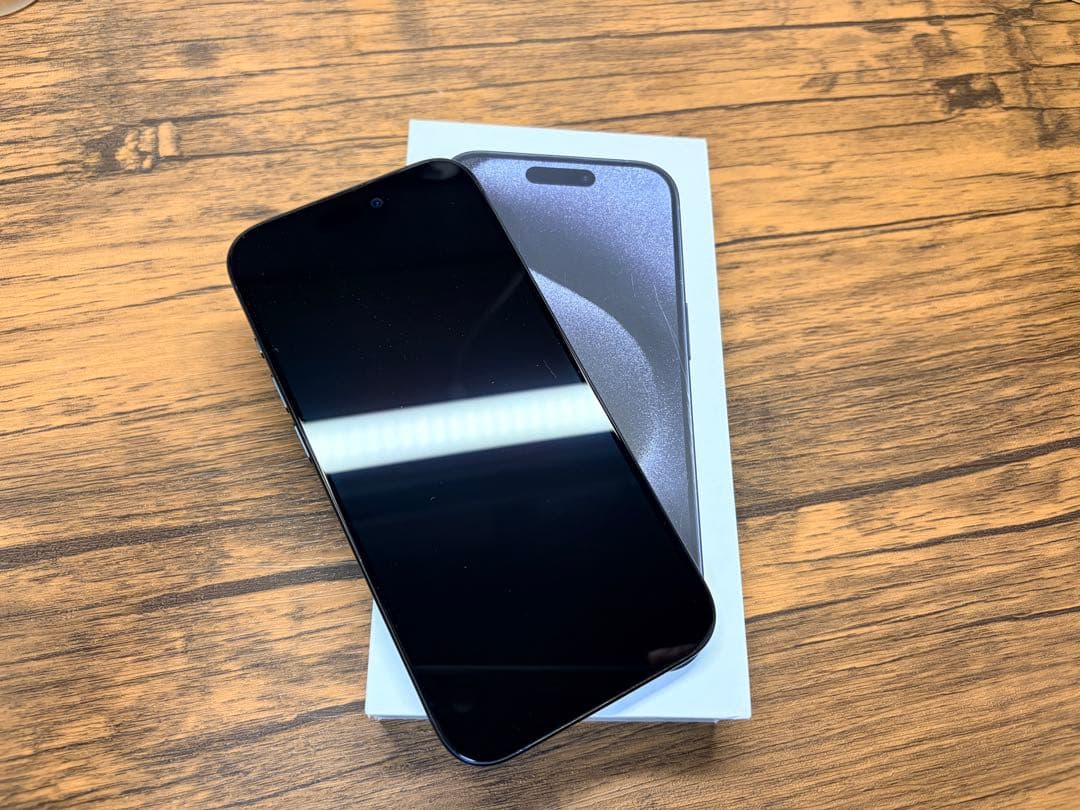 Hanikami様へ　　iPhone15pro 128GB ジャンク品