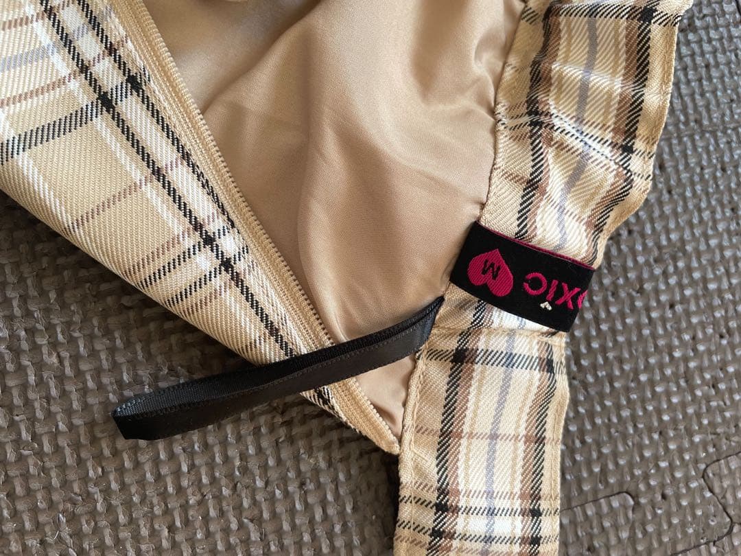 ラブトキシック(Lovetoxic) 卒服Mベージュ