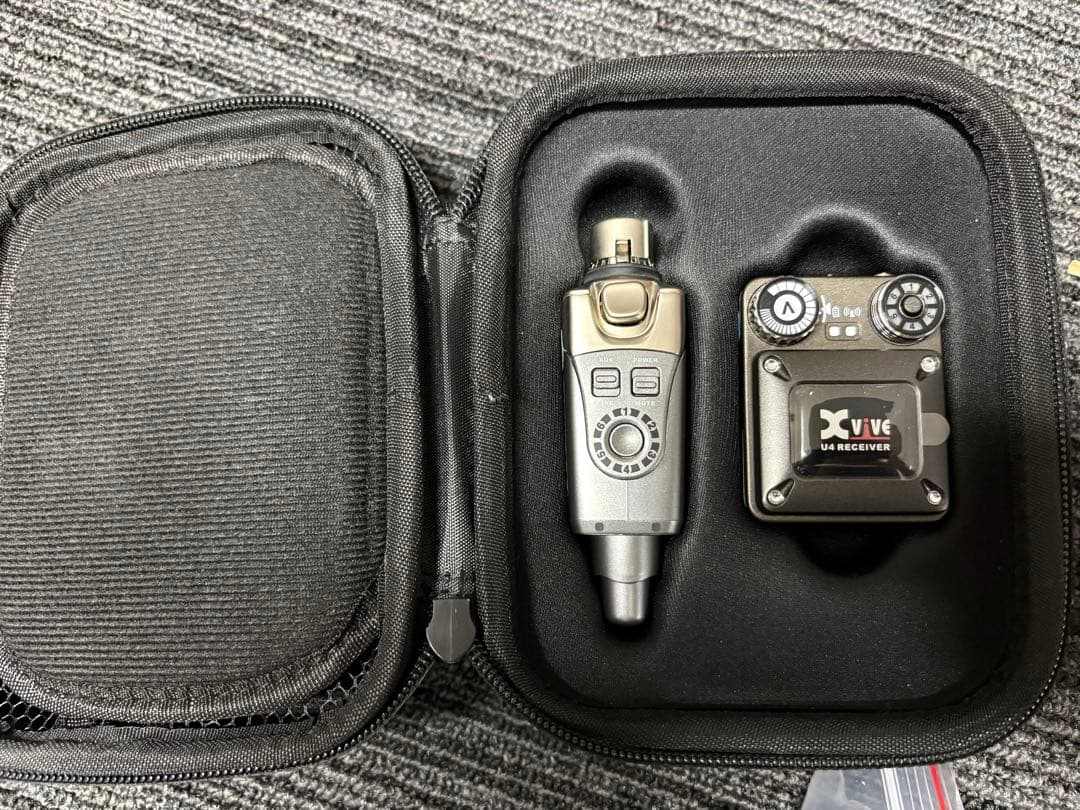Xvive U4 ワイヤレスインイヤーモニター 専用ハードケース付き