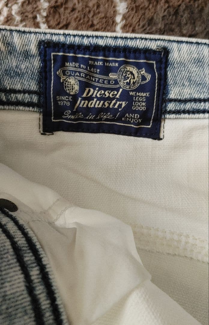 げんち‼️DIESEL ディーゼル ハーフ ストレッチ生地 デニム パンツ