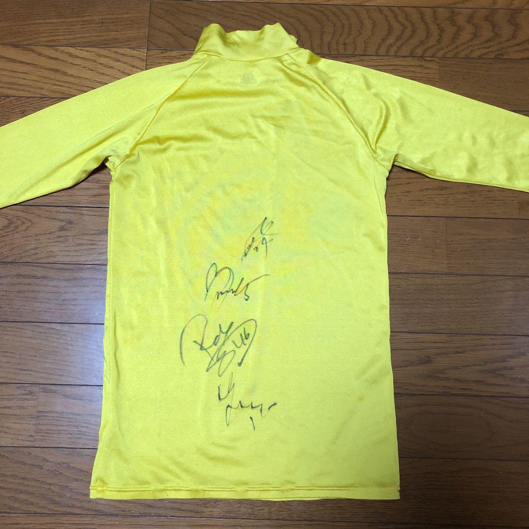 サッカーウェア　セレッソ大阪　サイン入り　インナーシャツ　清武弘嗣　山口蛍　など