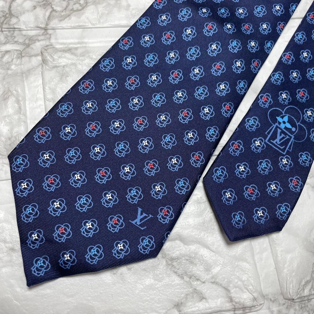 未使用　ルイヴィトン　LOUIS VUITTON ネクタイ　　ヴィヴィエンヌ