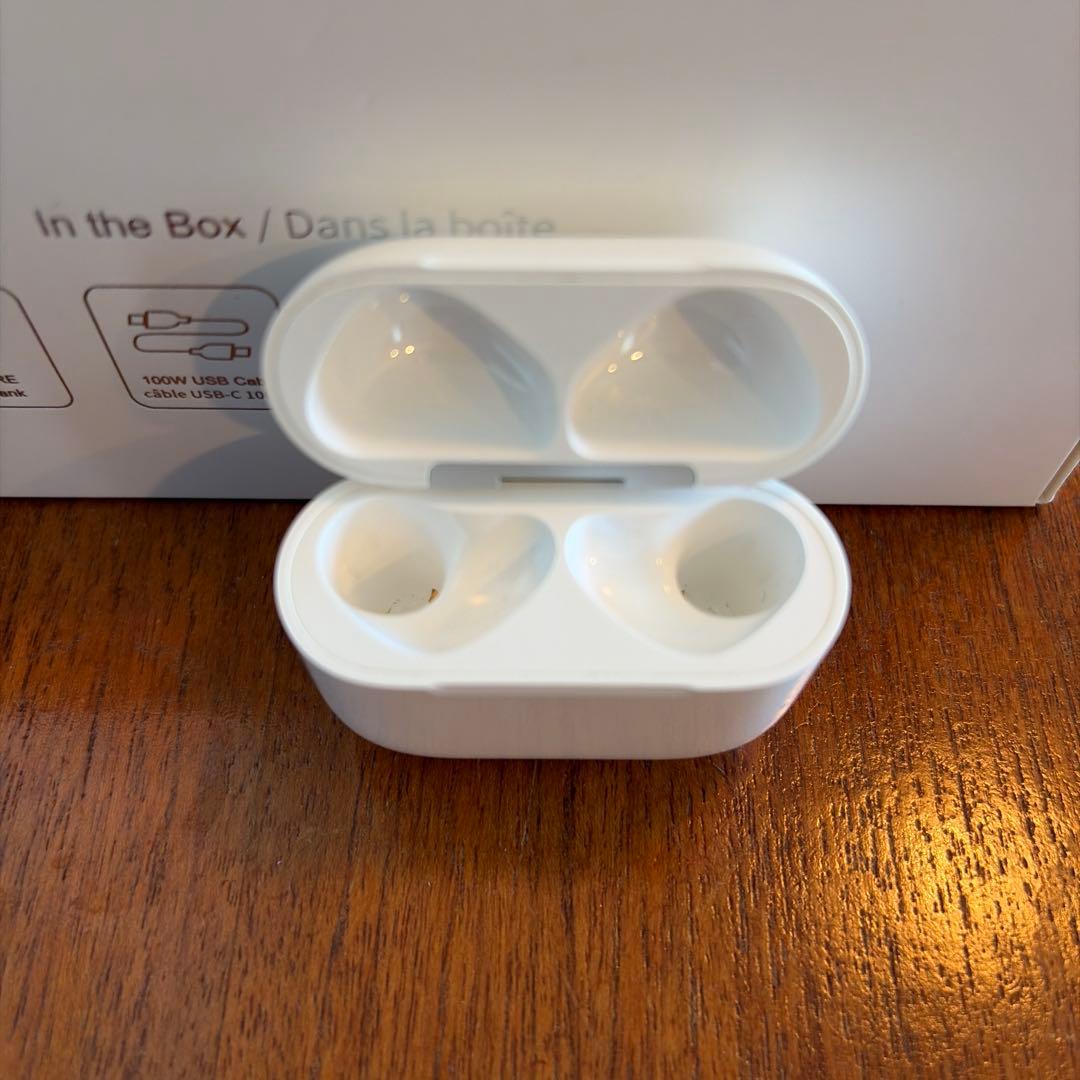 【美品】AirPods4 ANC 本体 正規品 ノイズキャンセル対応モデル