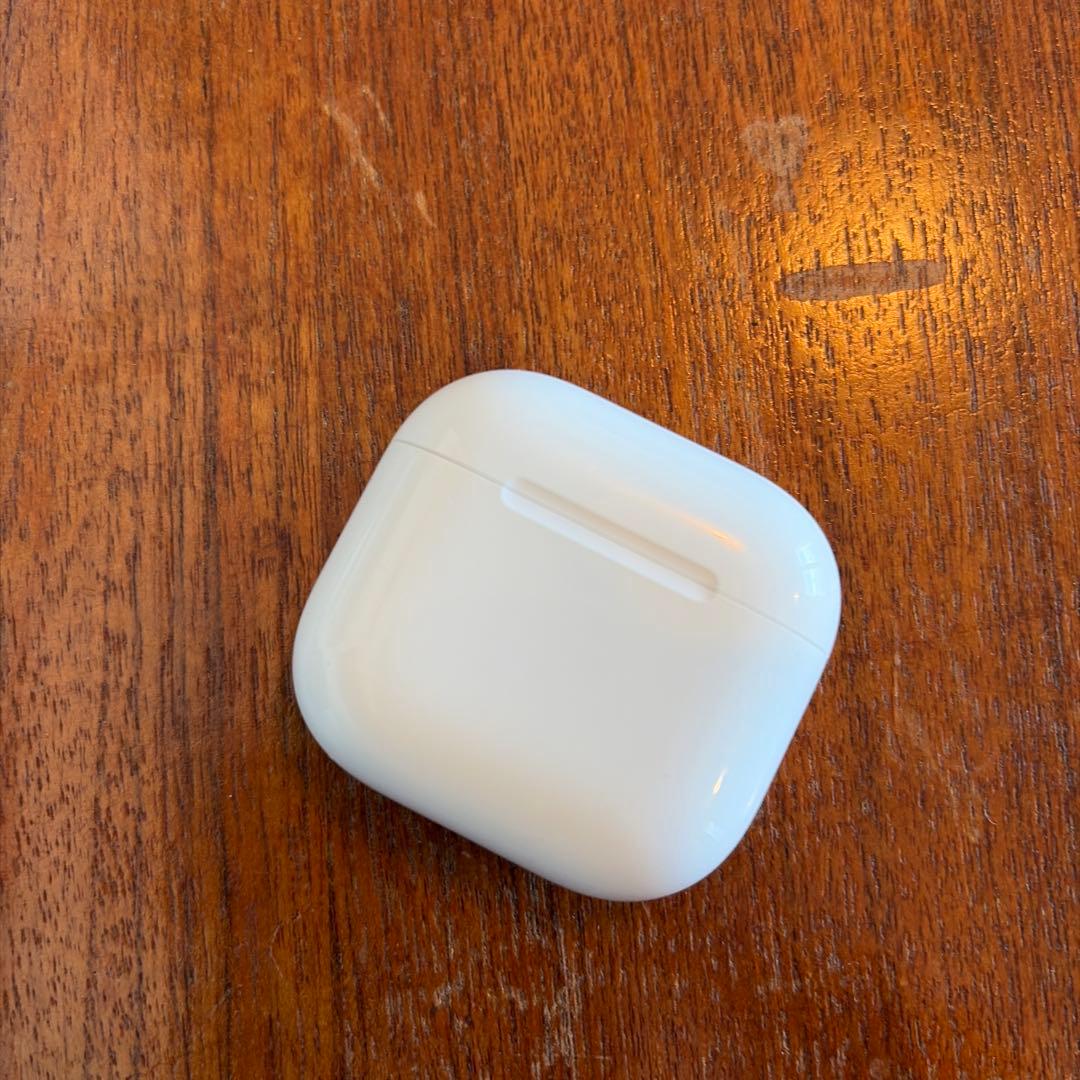 【美品】AirPods4 ANC 本体 正規品 ノイズキャンセル対応モデル