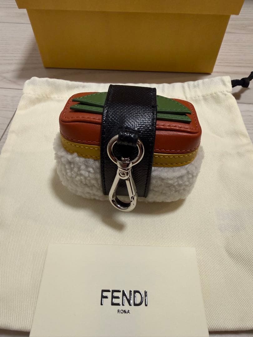 FENDI フェンディリシャス　チャーム スパム握りずし