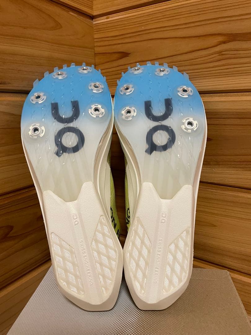 オン　クラウドスパイク シティウス2 ウィメンズ　24.0