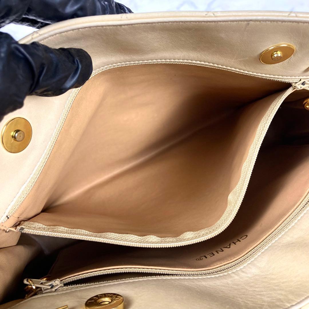 CHANEL ココボール ショルダーバッグ キルティング レザー ベージュ